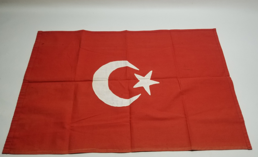 ÇİL KONDİSYONDA OSMANLI DÖNEMİ NADİR ASKERİ BAYRAK