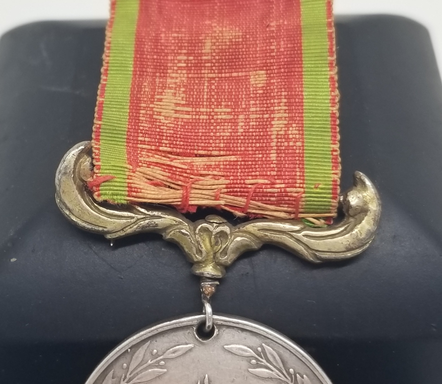 2.ABDÜLHAMİT HAN DÖNEMİ GÜMÜŞ ASKI VE İPEK KURDELASIYLA RUSYA MUHAREBESİ MADALYASI