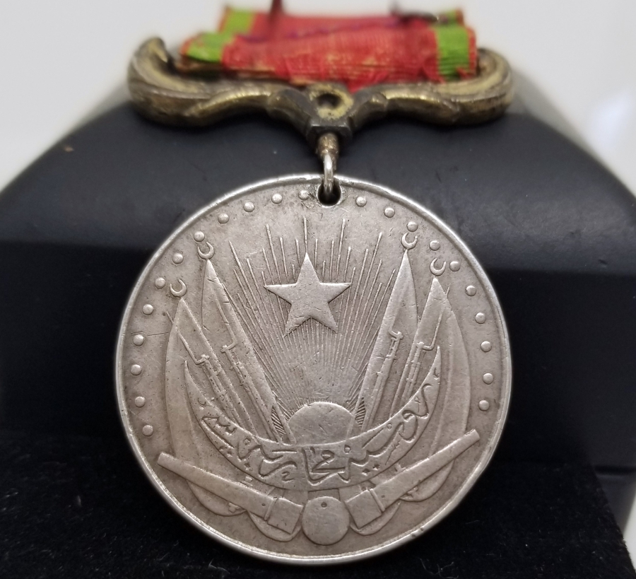 2.ABDÜLHAMİT HAN DÖNEMİ GÜMÜŞ ASKI VE İPEK KURDELASIYLA RUSYA MUHAREBESİ MADALYASI