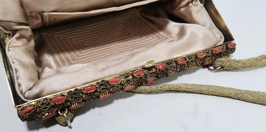 İBRİŞİM İŞÇİLİKLİ EL YAPIMI ANTİKA GECE ÇANTASI