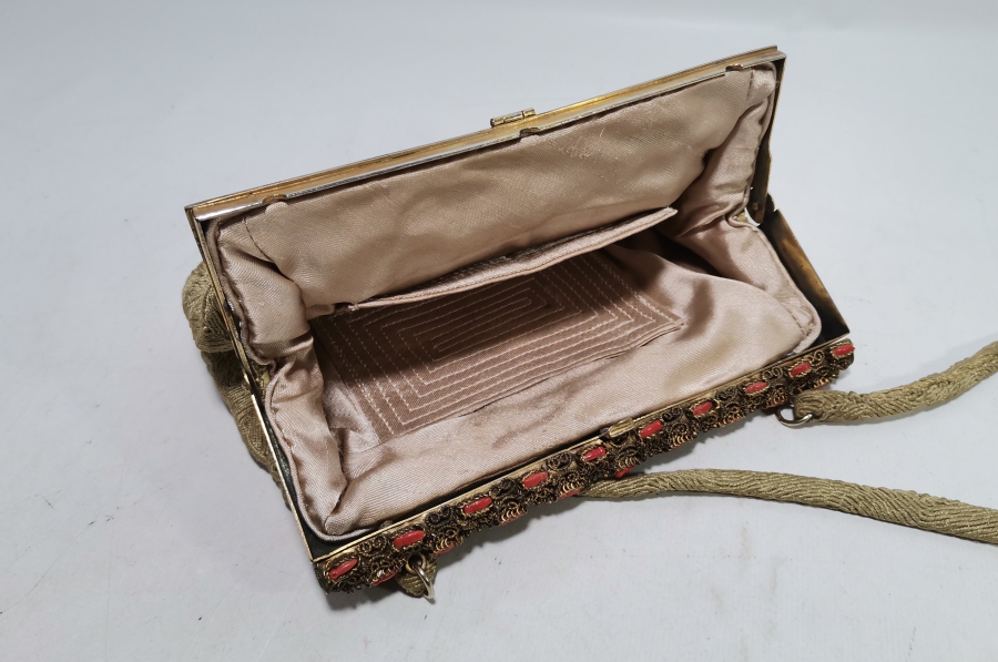 İBRİŞİM İŞÇİLİKLİ EL YAPIMI ANTİKA GECE ÇANTASI