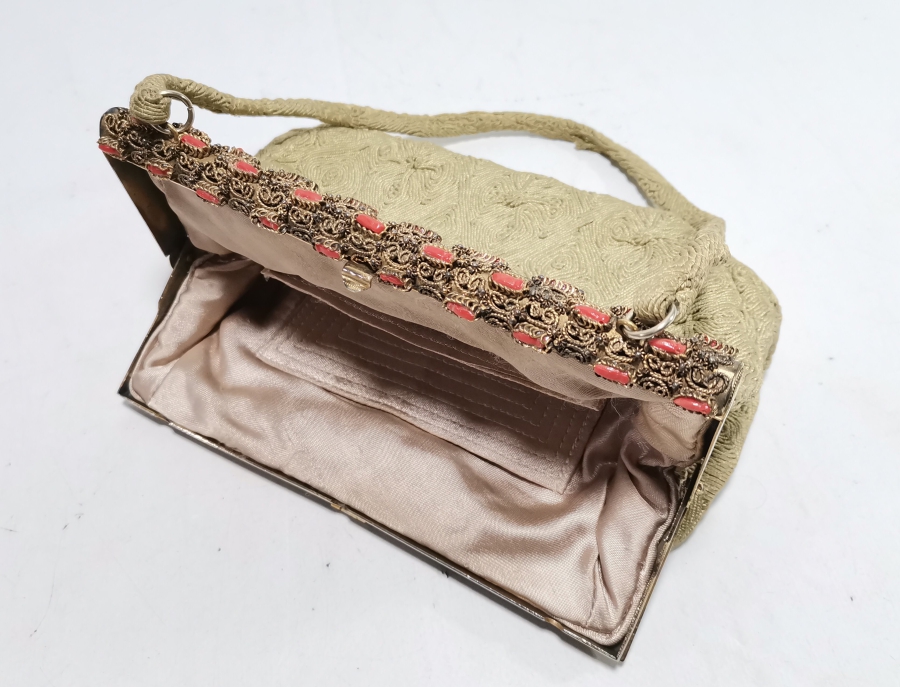 İBRİŞİM İŞÇİLİKLİ EL YAPIMI ANTİKA GECE ÇANTASI