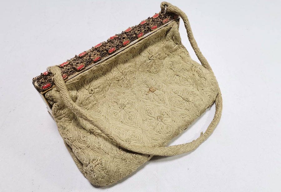İBRİŞİM İŞÇİLİKLİ EL YAPIMI ANTİKA GECE ÇANTASI