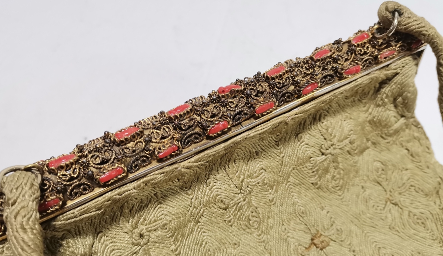 İBRİŞİM İŞÇİLİKLİ EL YAPIMI ANTİKA GECE ÇANTASI