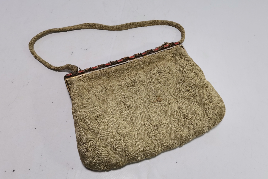 İBRİŞİM İŞÇİLİKLİ EL YAPIMI ANTİKA GECE ÇANTASI