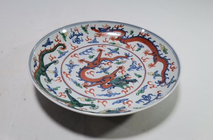 1800 BAŞLARI EL BOYAMA İŞÇİLİKLİ NADİR UZAKDOĞU PORSELEN TABAK