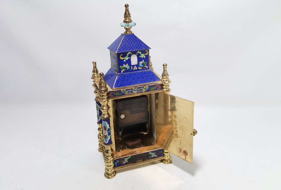 MİNE İŞÇİLİKLİ ANTİKA MASA SAATİ