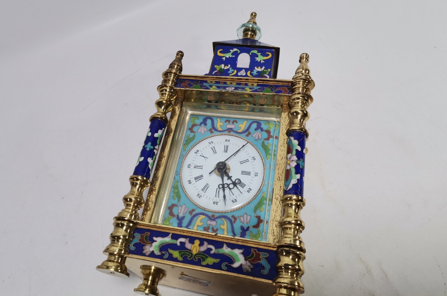 MİNE İŞÇİLİKLİ ANTİKA MASA SAATİ