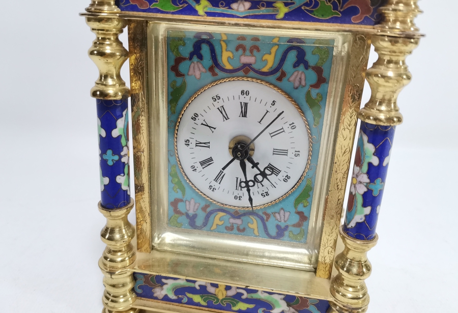 MİNE İŞÇİLİKLİ ANTİKA MASA SAATİ