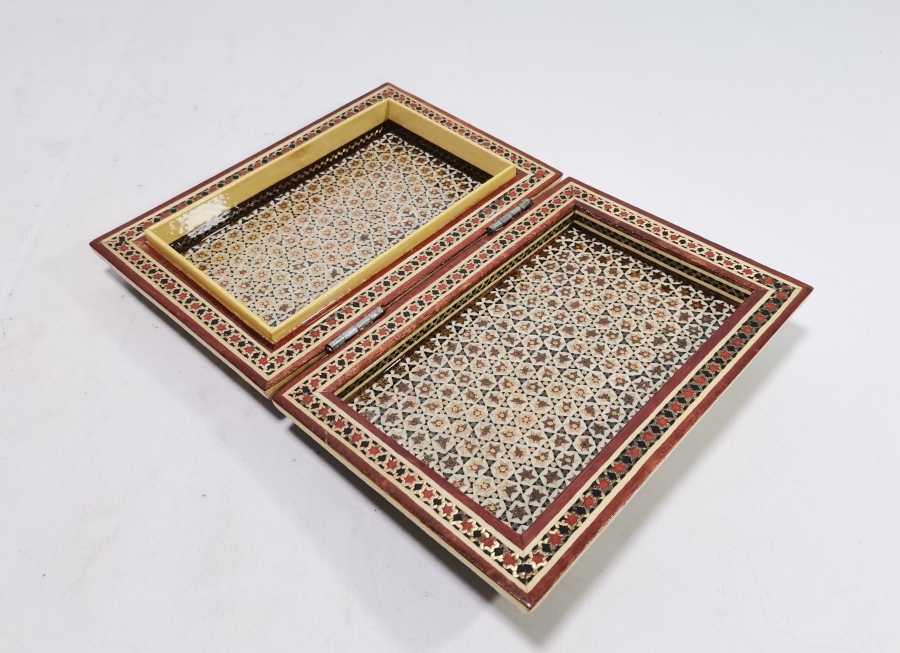 MARKUTERİ İŞÇİLİKLİ ANTİKA KAPAKLI KUTU