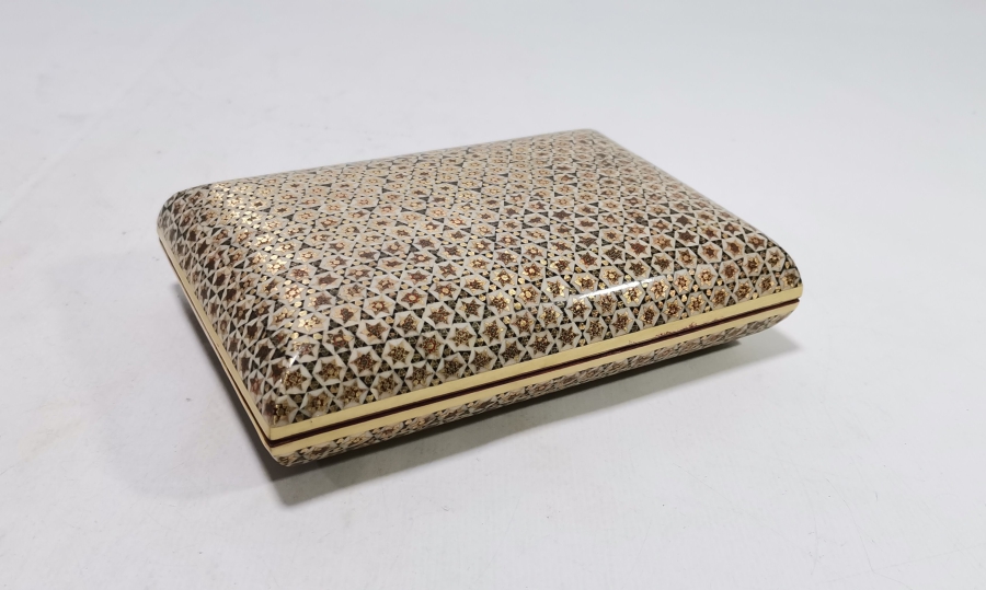 MARKUTERİ İŞÇİLİKLİ ANTİKA KAPAKLI KUTU