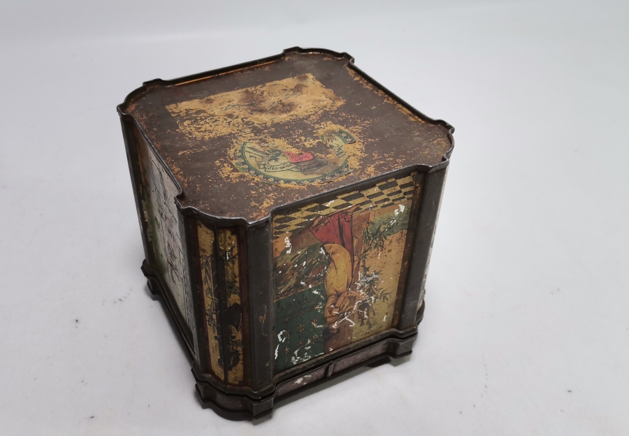 NADİR TİPTE OSMANLI DÖNEMİ ORİJİNAL ETİKETİYLE İNGİLİZ ÇAY KUTUSU