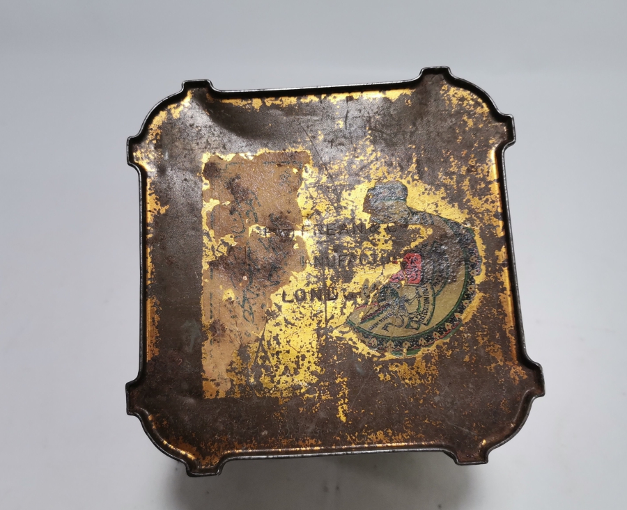 NADİR TİPTE OSMANLI DÖNEMİ ORİJİNAL ETİKETİYLE İNGİLİZ ÇAY KUTUSU