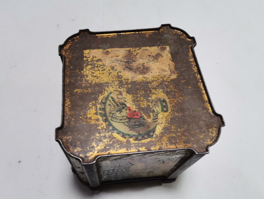 NADİR TİPTE OSMANLI DÖNEMİ ORİJİNAL ETİKETİYLE İNGİLİZ ÇAY KUTUSU