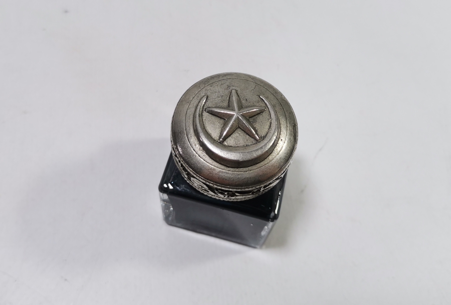 AY YILDIZ KAPAKLI OSMANLI DÖNEMİ İÇİ DOLU MÜREKKEP ŞİŞESİ