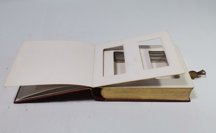 ÜZERİ ALTIN VERMEYLİ VE MÜHRÜ SÜLEYMANLI FOTOĞRAF ALBÜMÜ