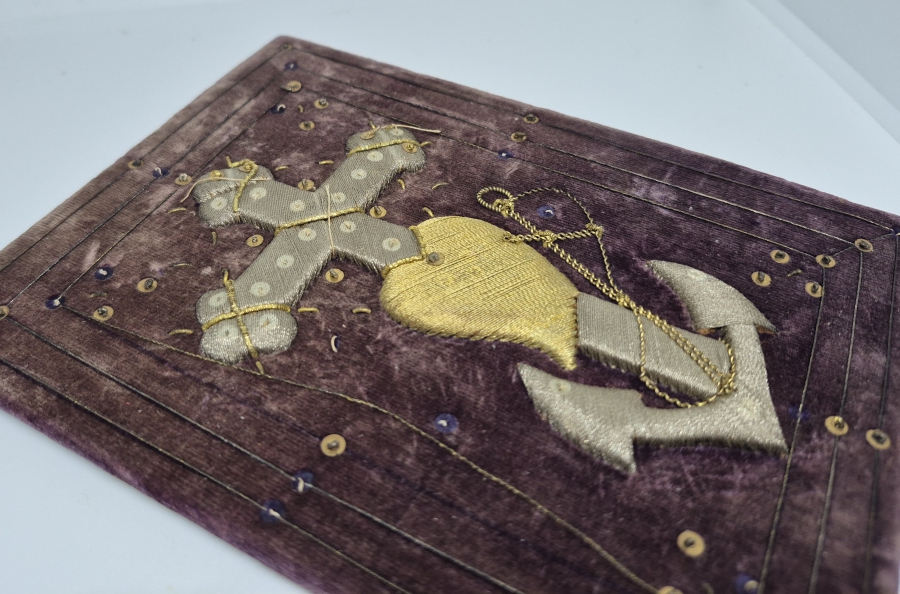 GÜMÜŞ SIRMA İŞÇİLİKLİ VE KADİFE OSMANLI DÖNEMİ NADİR İNCİL KABI