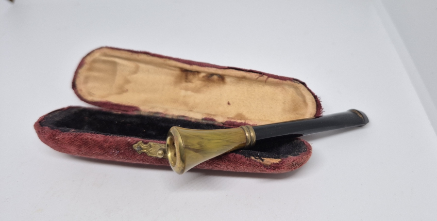 ORİJİNAL KUTUSUNDA ANTİKA KEHRİBAR SİGARA AĞIZLIĞI