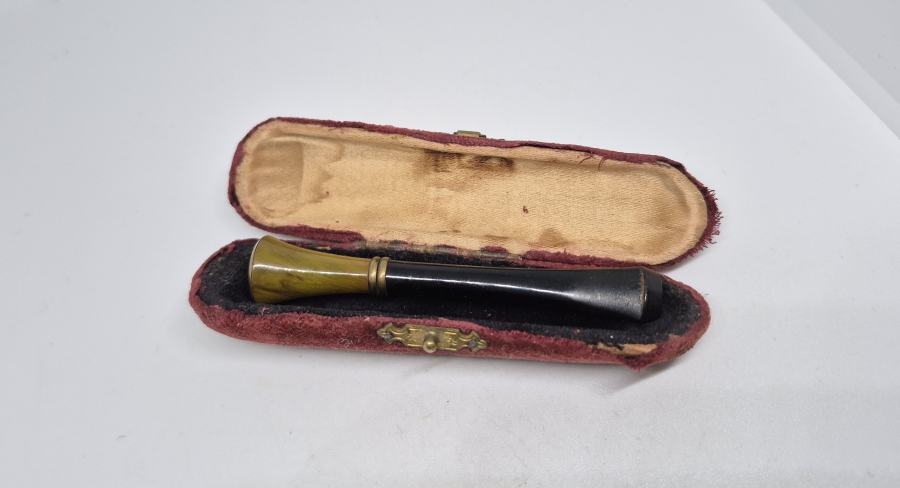 ORİJİNAL KUTUSUNDA ANTİKA KEHRİBAR SİGARA AĞIZLIĞI