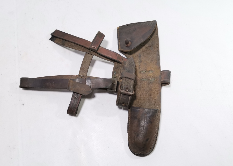 ÜZERİ OSMANLICA YAZILI NADİR CAN KARDAŞ DERİ MEÇ ASKISI