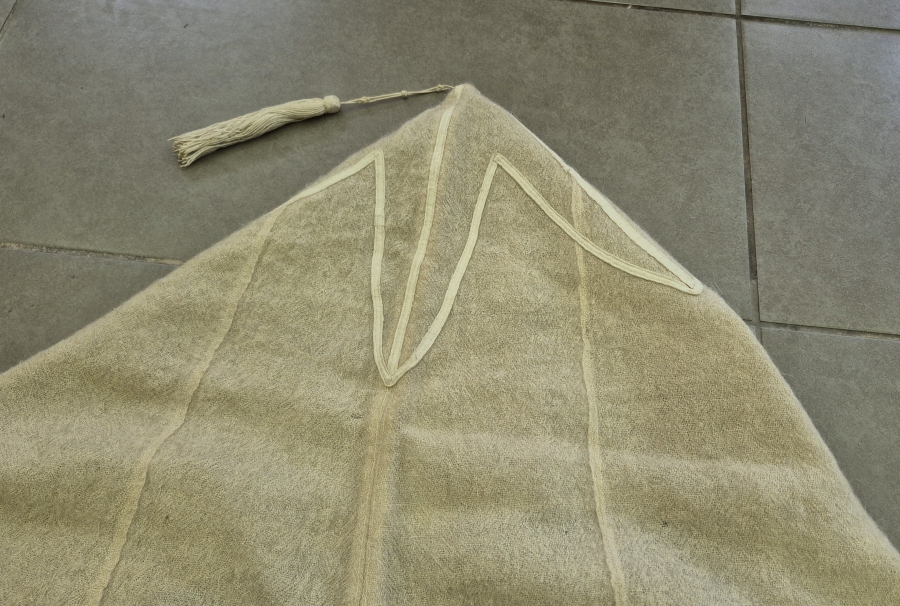 OSMANLI DÖNEMİ EL DOKUMA ÜZERİ AŞİRET FİGÜRLÜ NADİR ÇERKES KIŞLIK BAŞLIK