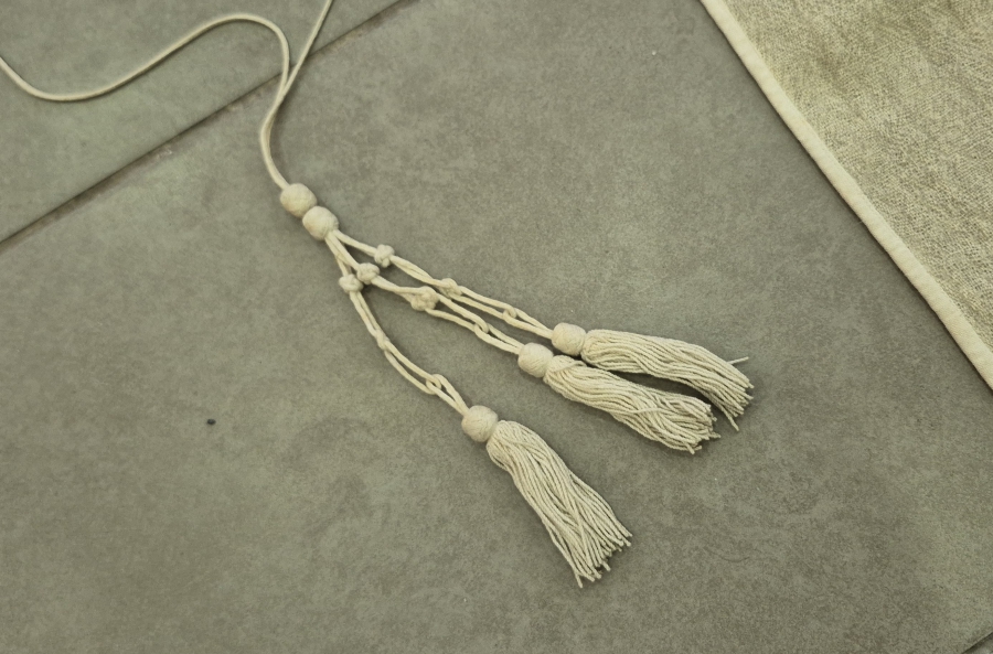 OSMANLI DÖNEMİ EL DOKUMA ÜZERİ AŞİRET FİGÜRLÜ NADİR ÇERKES KIŞLIK BAŞLIK