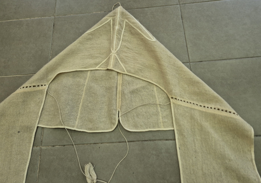 OSMANLI DÖNEMİ EL DOKUMA ÜZERİ AŞİRET FİGÜRLÜ NADİR ÇERKES KIŞLIK BAŞLIK