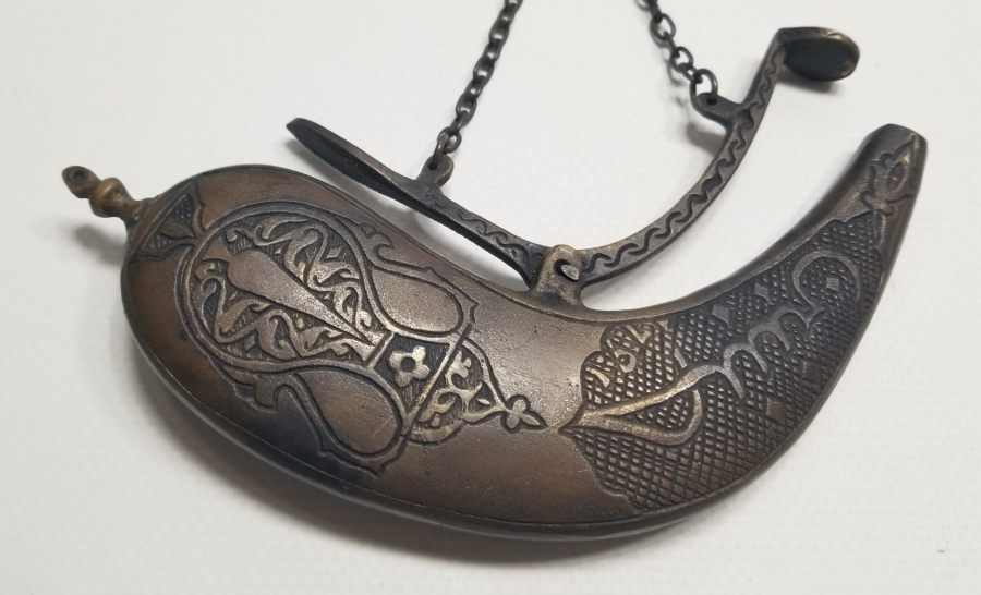 KABARTMA İŞÇİLİKLİ DEKORATİF BARUTLUK