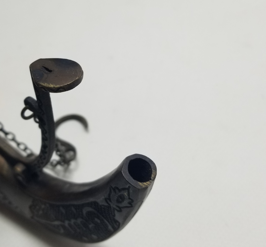 KABARTMA İŞÇİLİKLİ DEKORATİF BARUTLUK