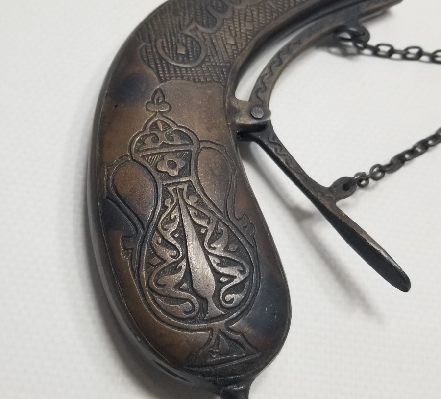 KABARTMA İŞÇİLİKLİ DEKORATİF BARUTLUK