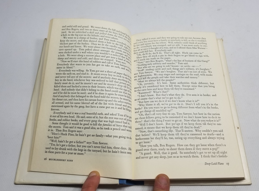 İNGİLİZCE HUCKLEBERRY FINN MACERALARI KİTAP