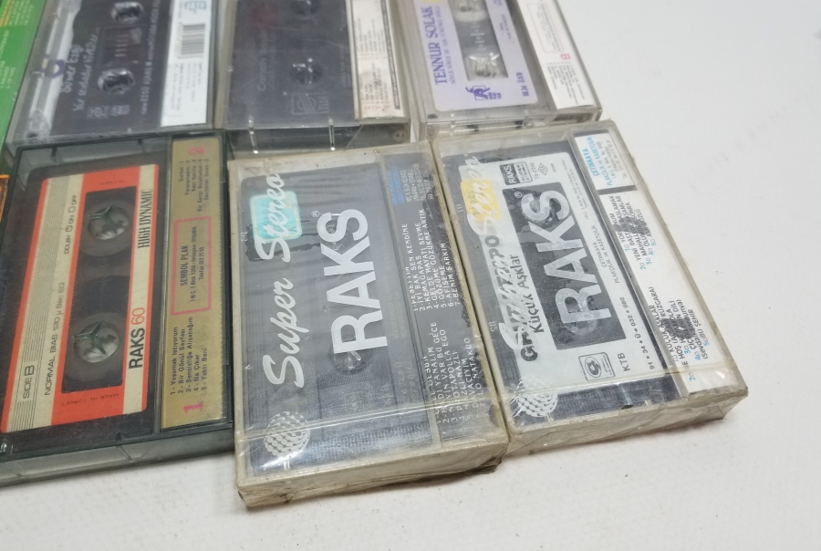 İÇLERİ DOLU NOSTALJİK KASET LOTU