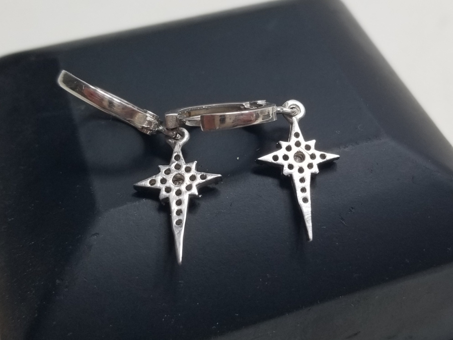 PIRLANTA TAŞLI ÖZEL YAPIM KÜPE