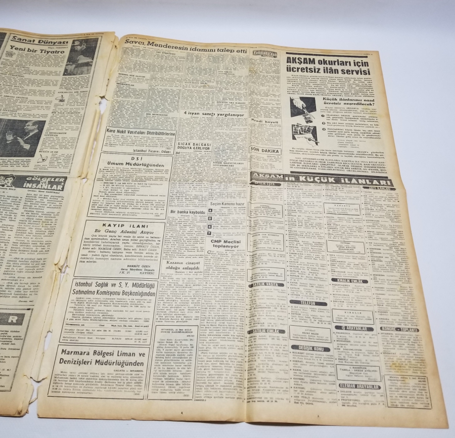 ADNAN MENDERES'İN İDAMI KONULU 25 OCAK 1961 TARİHLİ AKŞAM GAZETESİ