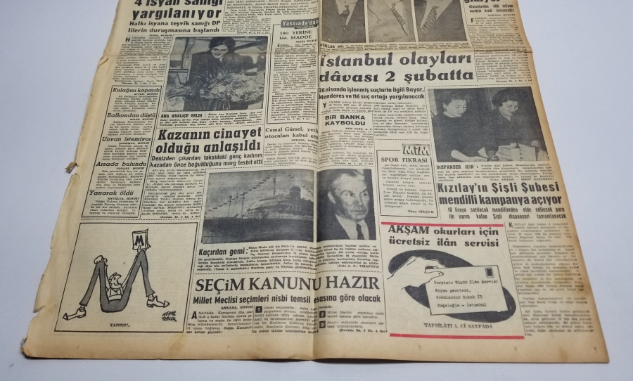 ADNAN MENDERES'İN İDAMI KONULU 25 OCAK 1961 TARİHLİ AKŞAM GAZETESİ