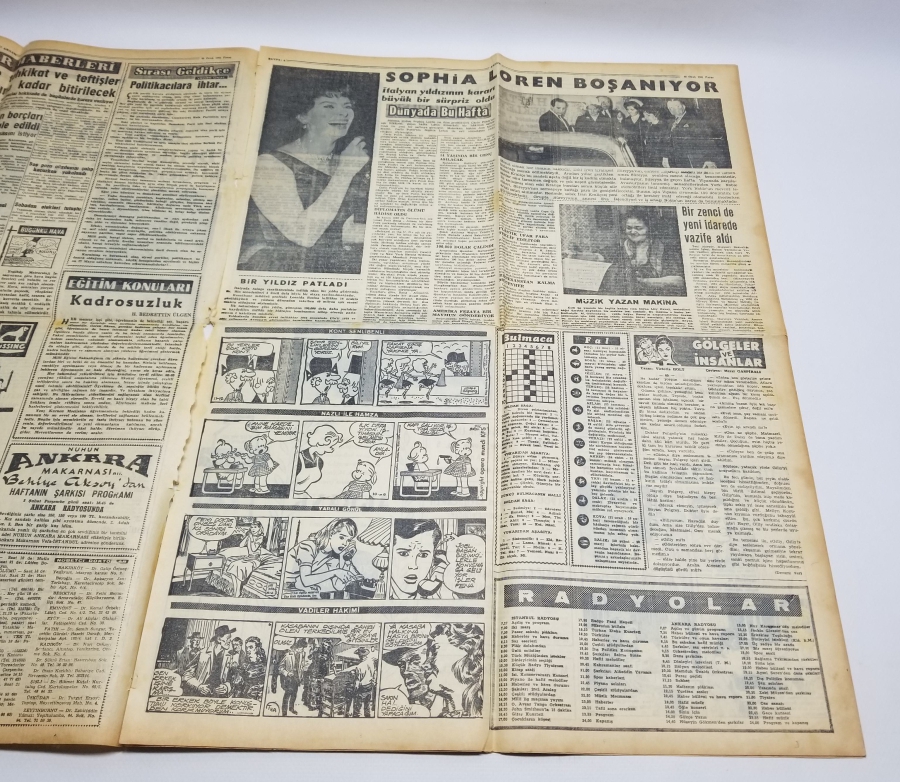 ADNAN MENDERES'İN İDAMI KONULU 29 OCAK 1961 TARİHLİ AKŞAM GAZETESİ