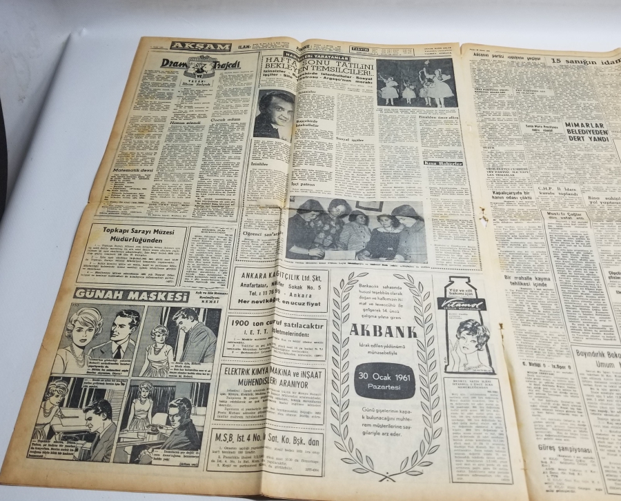 ADNAN MENDERES'İN İDAMI KONULU 29 OCAK 1961 TARİHLİ AKŞAM GAZETESİ