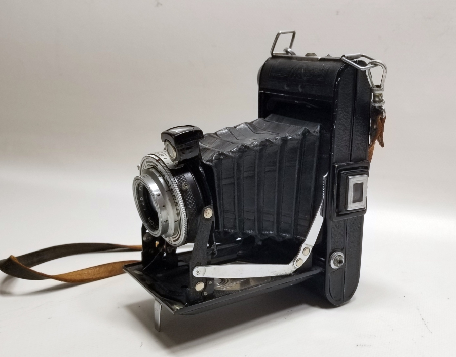 ANTİKA KÖRÜKLÜ FOTOĞRAF MAKİNESİ