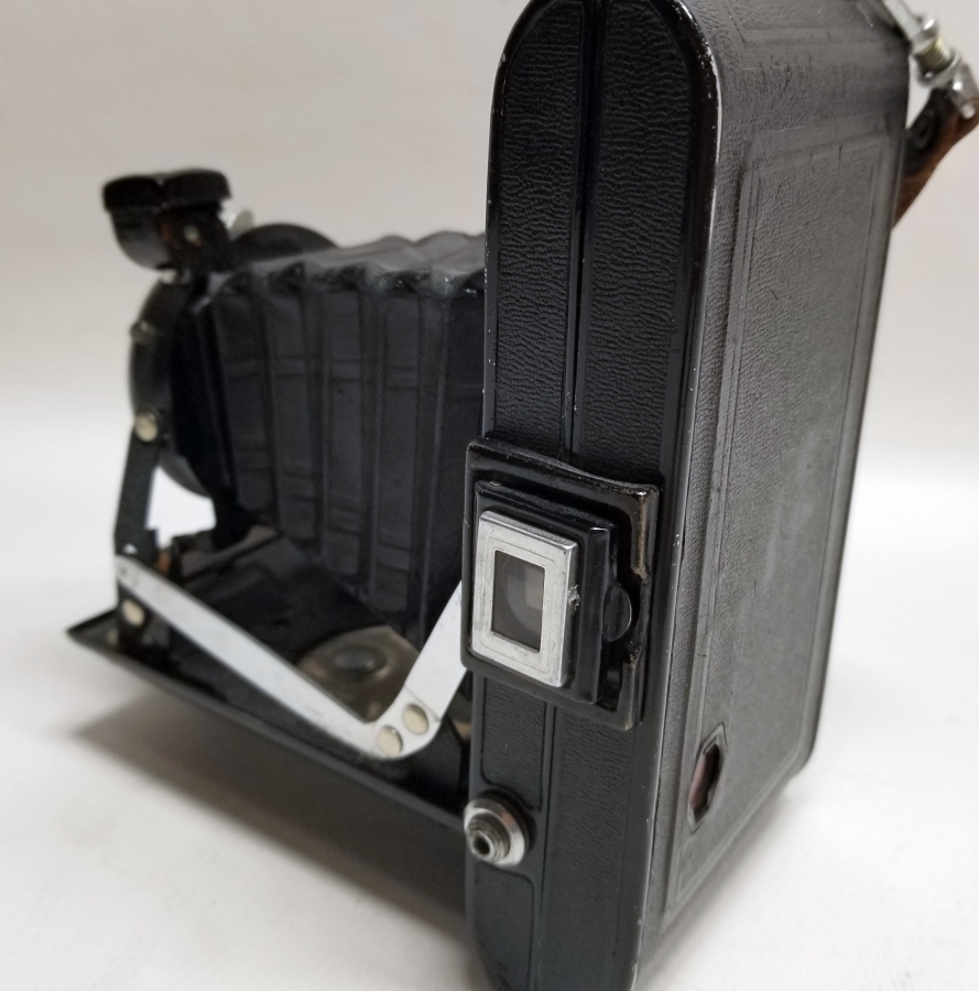 ANTİKA KÖRÜKLÜ FOTOĞRAF MAKİNESİ