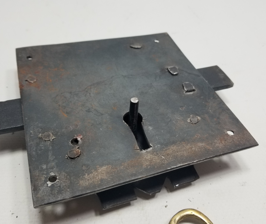 ORİJİNAL ANAHTARIYLA OSMANLI DÖNEMİ İŞLEMELİ KAPI KİLİDİ