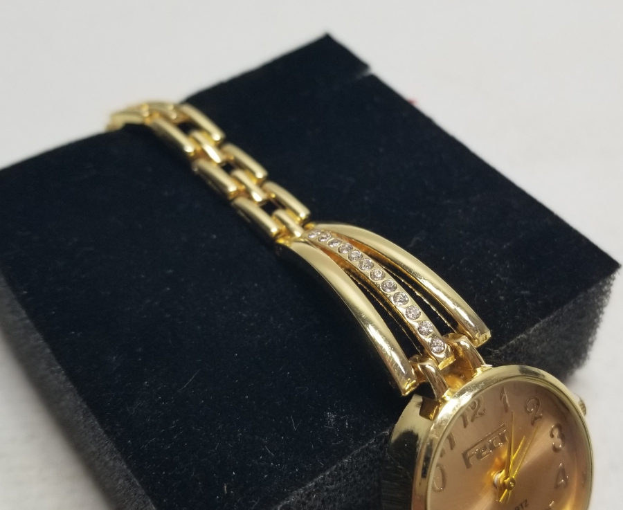 ALTIN KAPLAMA NOSTALJİK KOL SAATİ