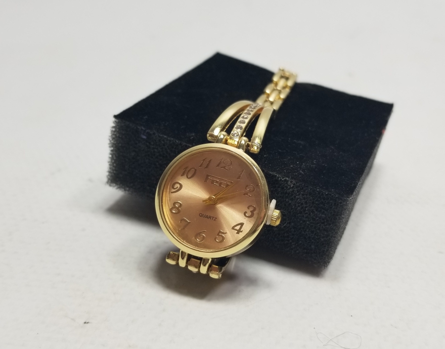 ALTIN KAPLAMA NOSTALJİK KOL SAATİ