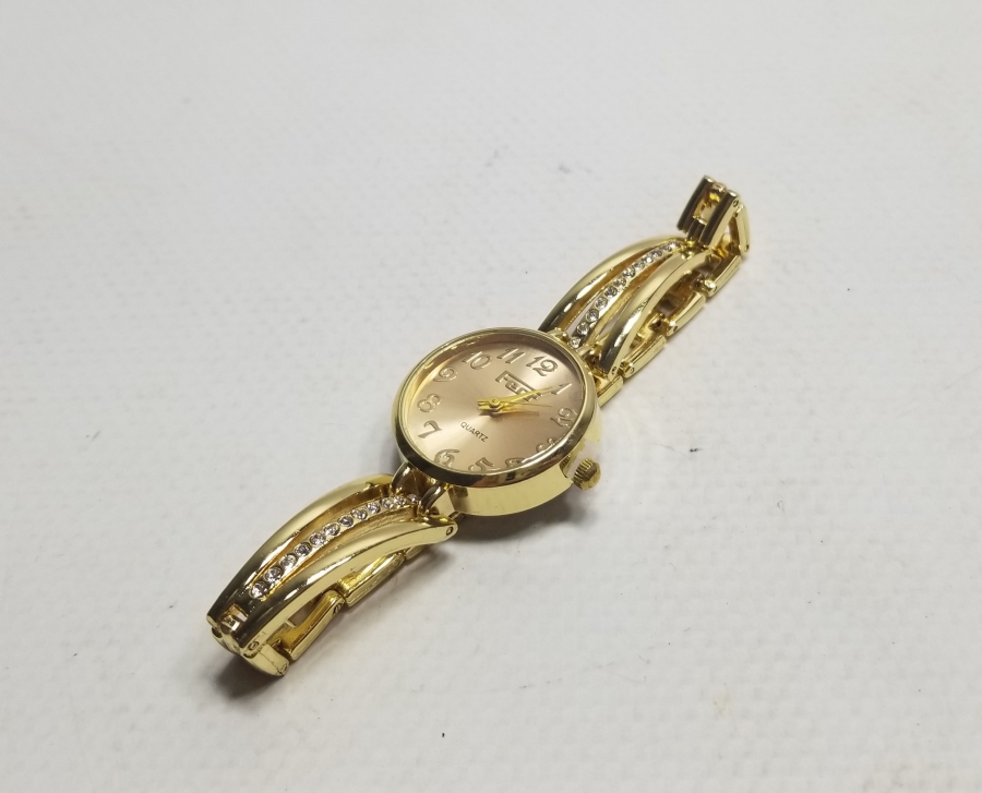 ALTIN KAPLAMA NOSTALJİK KOL SAATİ