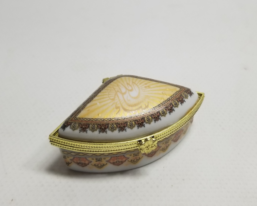 ÜZERİ YAZILI ANTİKA PORSELEN MÜCEVHER KUTUSU