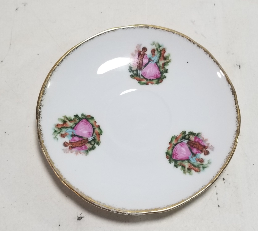 ESKİ ÇİN YAPIMI ANTİKA PORSELEN İKRAMLIK