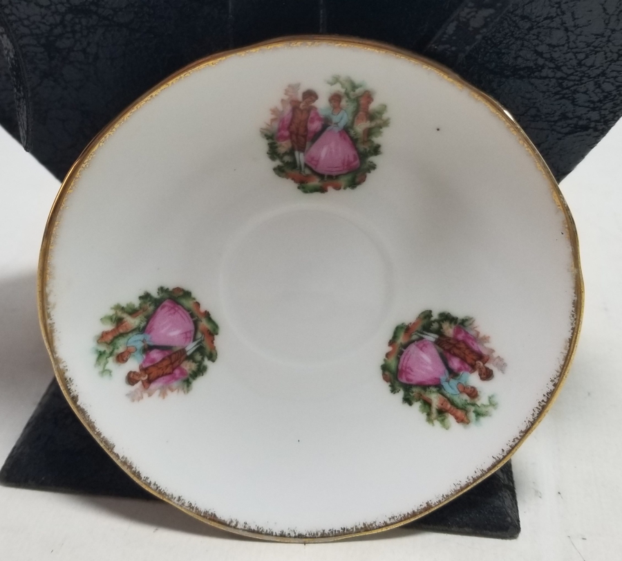 ESKİ ÇİN YAPIMI ANTİKA PORSELEN İKRAMLIK