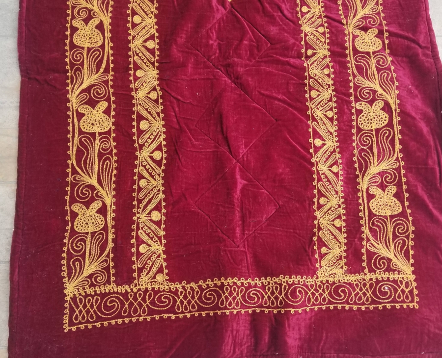 ZİNCİR İŞİ ANTİKA KADİFE SECCADE