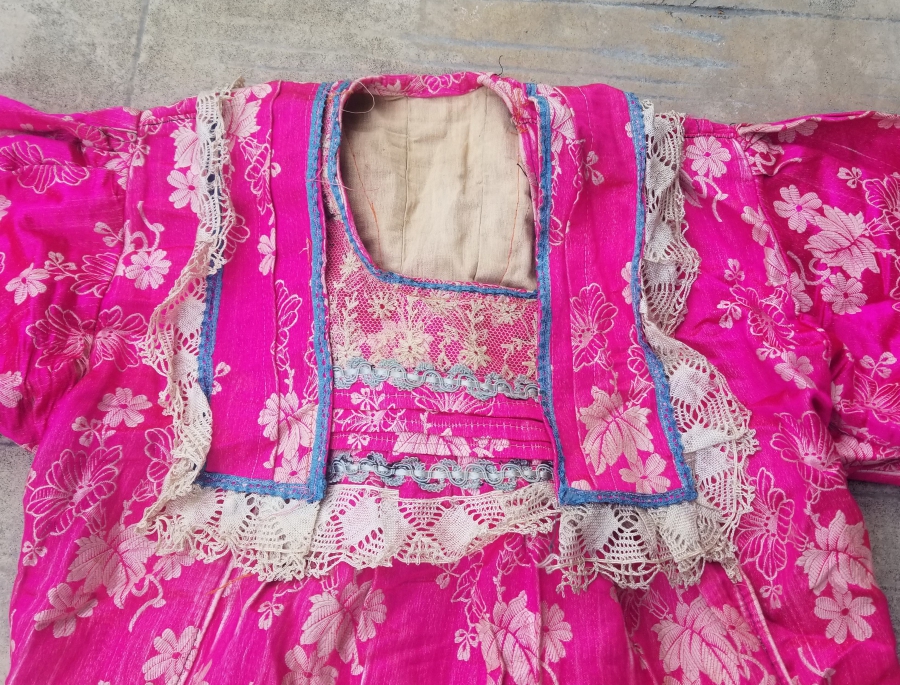 OSMANLI DÖNEMİ HEREKE DOKUMASI İPEK KIYAFET