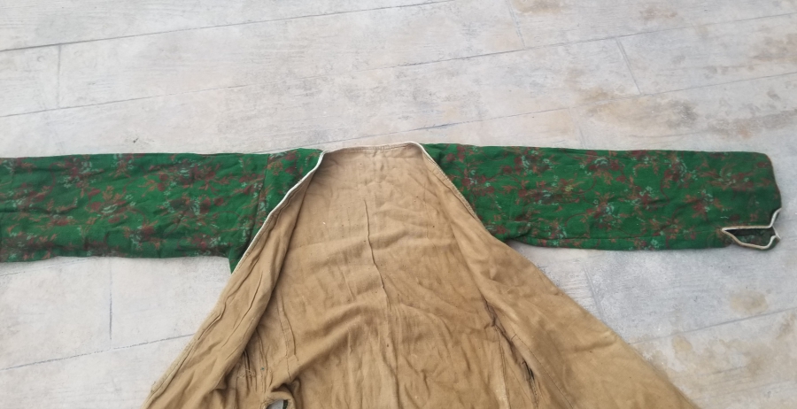 KENARLARI GÜMÜŞ SIRMA İŞÇİLİKLİ ANTİKA ÜÇETEK