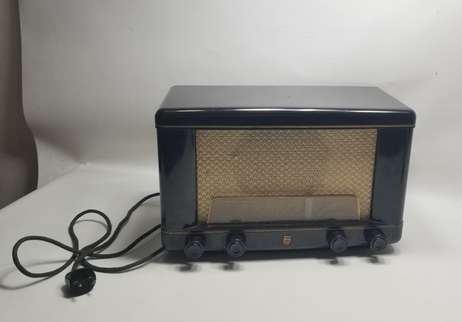 PHILIPS MARKA AHŞAP KASA ANTİKA RADYO